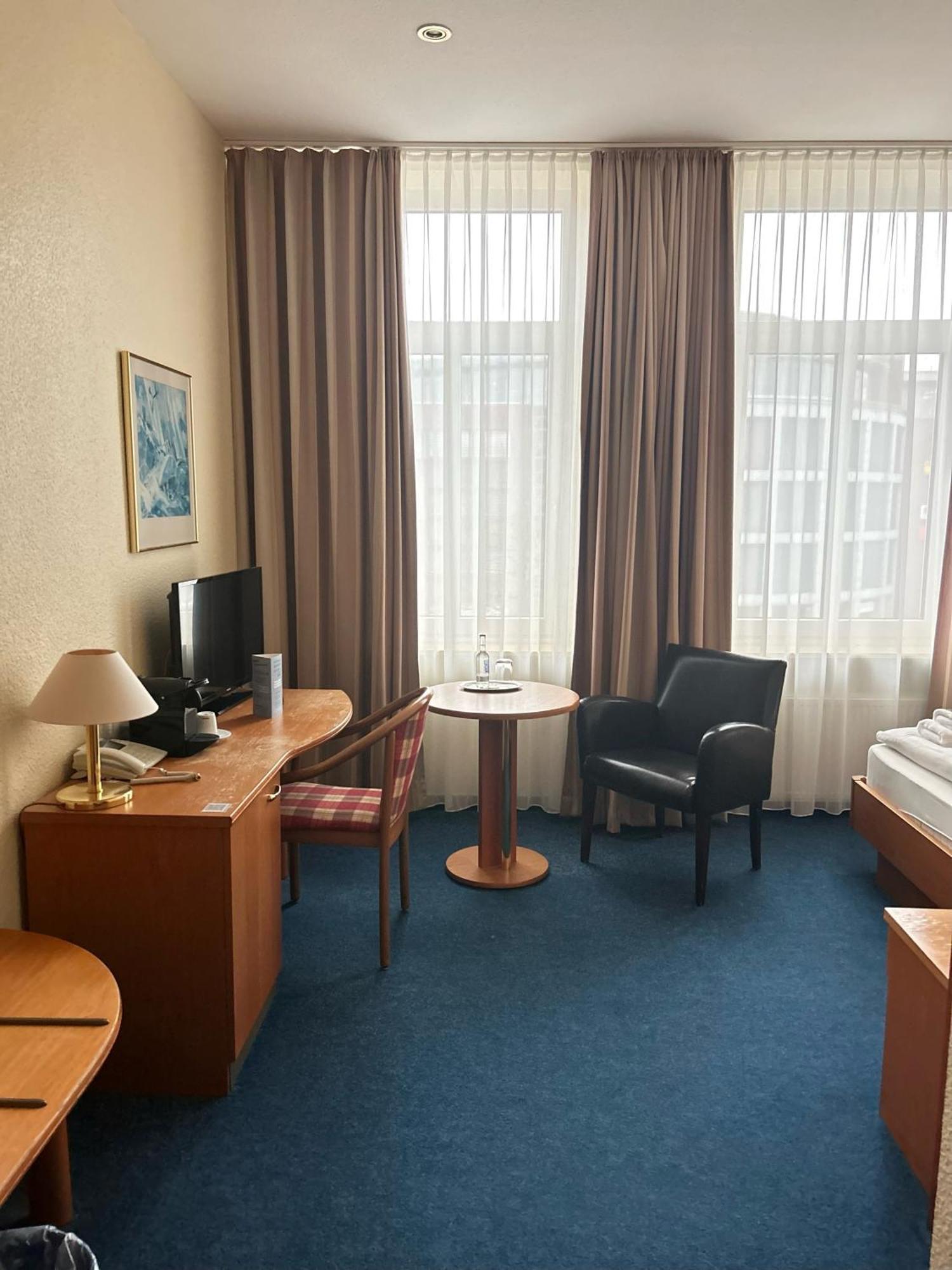 Sure Hotel By Best Western Wilhelmshaven City Exterior foto